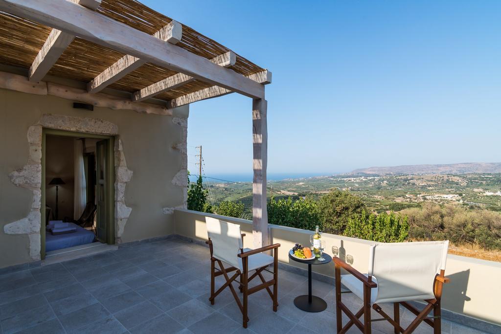Traditional Stonebuilt Villa Leonanto, Only 5 Km From A Sandy Beach Kástellos Extérieur photo